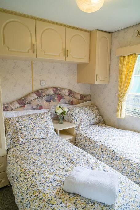 Wind In The Willows: Sleeps 4, Kitchen, Bathroom, Lounge, Wifi Napton on The Hill المظهر الخارجي الصورة
