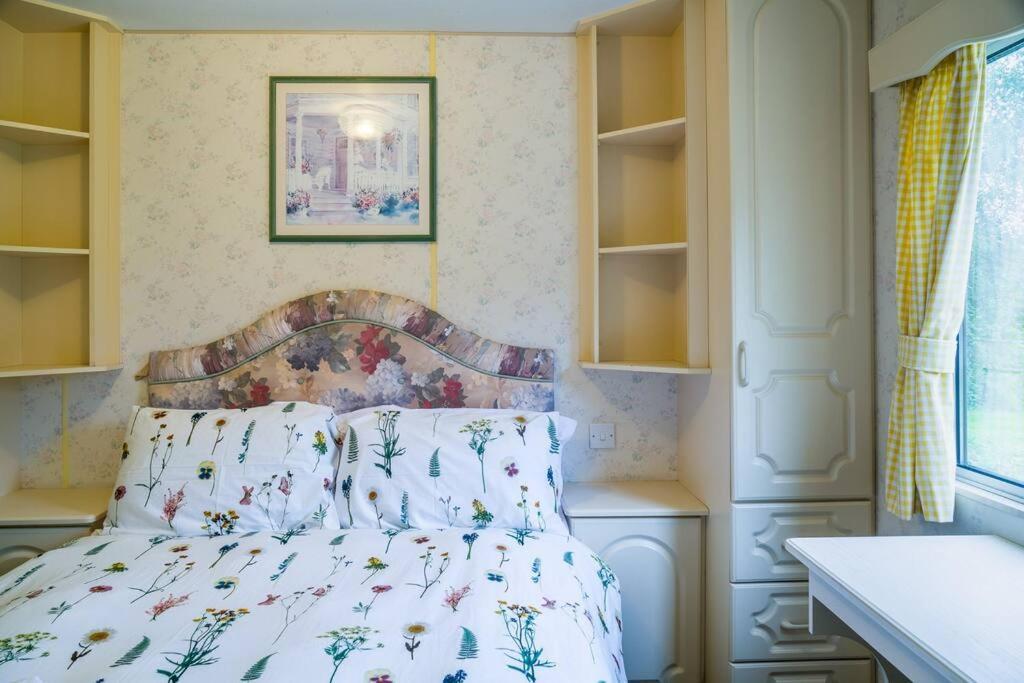 Wind In The Willows: Sleeps 4, Kitchen, Bathroom, Lounge, Wifi Napton on The Hill المظهر الخارجي الصورة